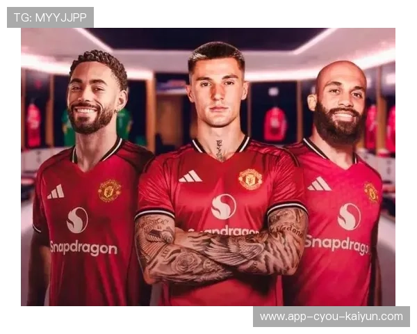 曼联或在引援上优先考虑可多位置胜任的球员