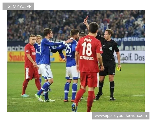 欧战赛场中场拼抢成为转折点：竞技与策略的较量